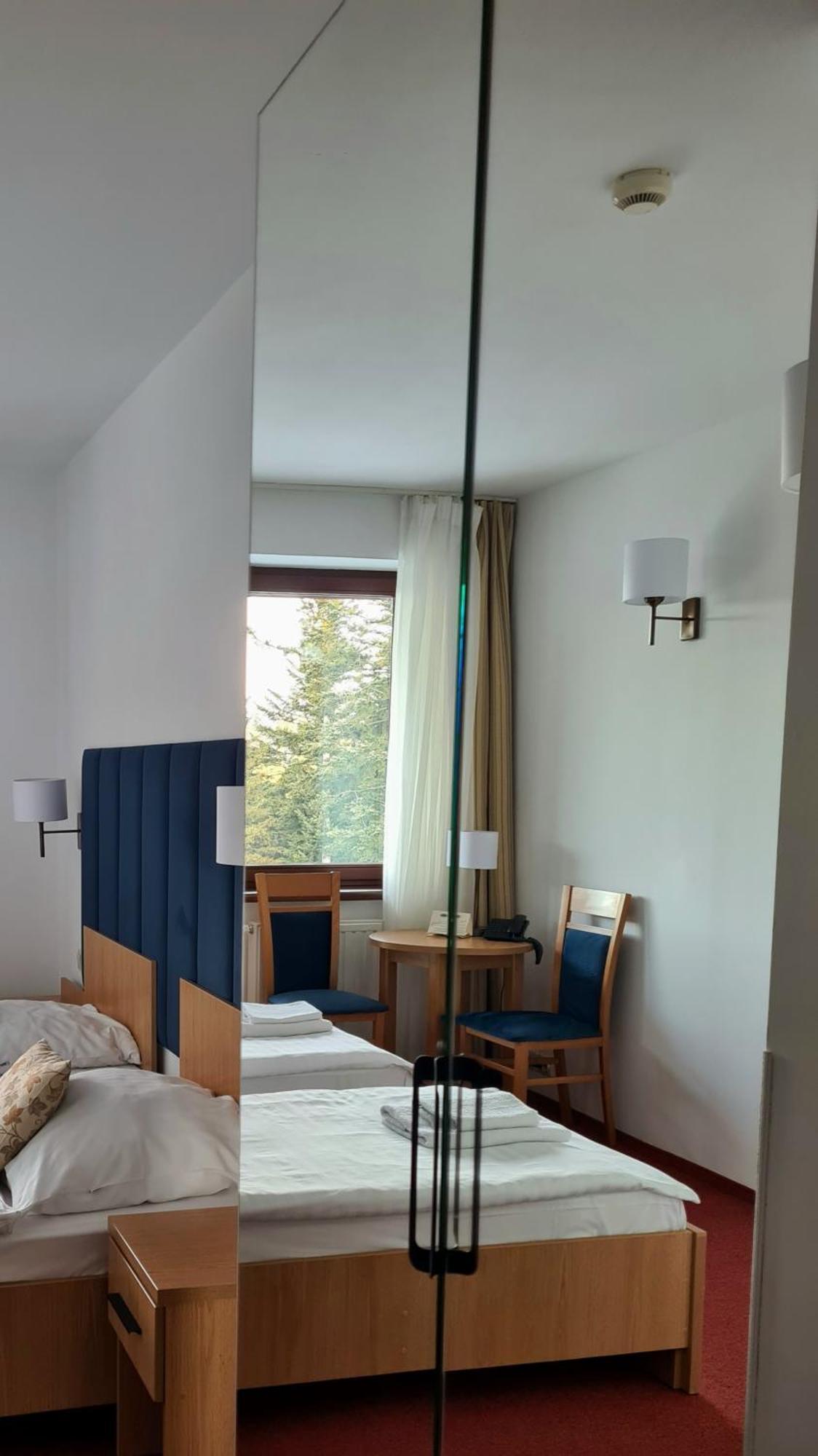 Ski Hotel Piwniczna-Zdroj Exterior photo