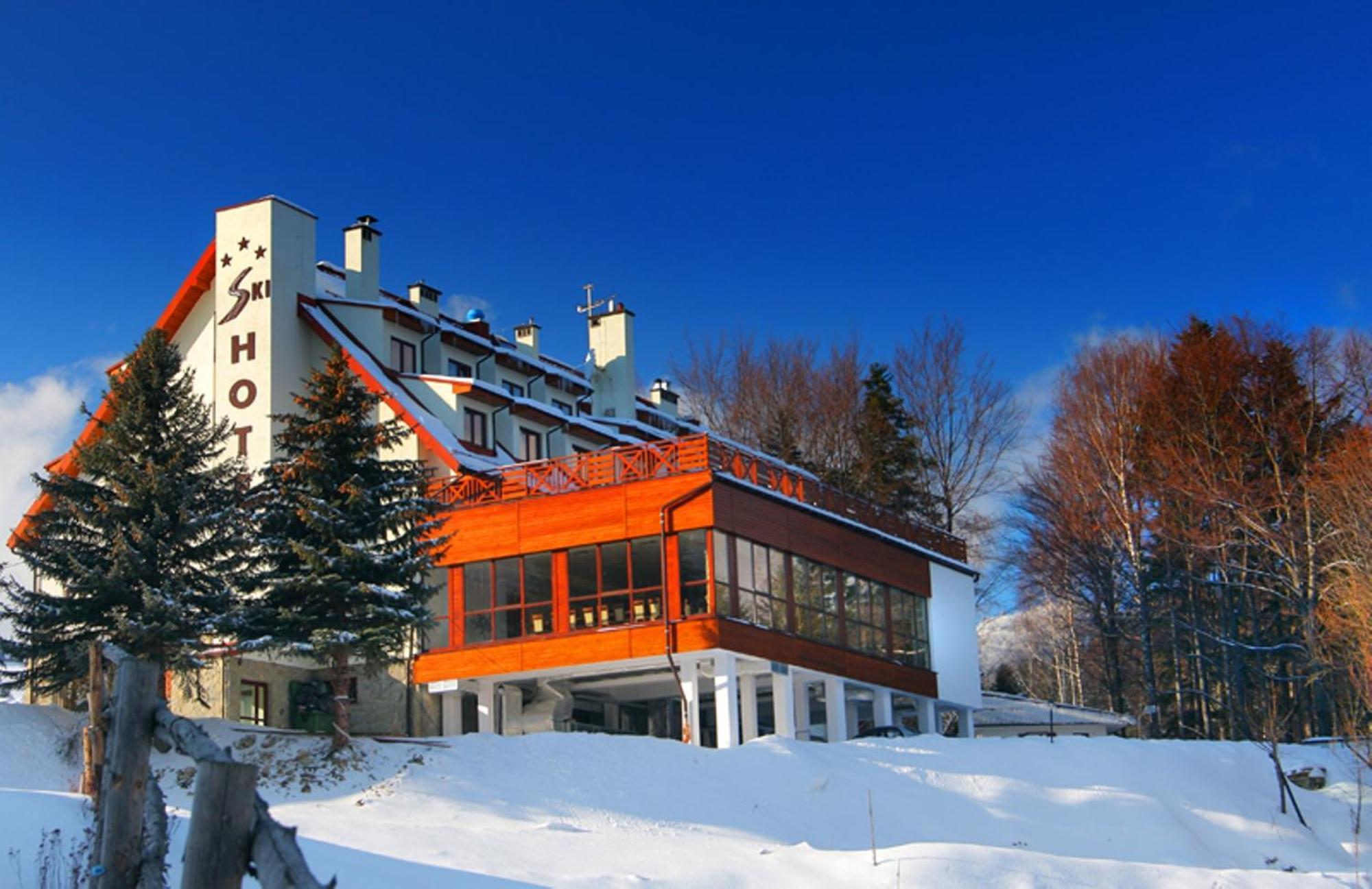 Ski Hotel Piwniczna-Zdroj Exterior photo