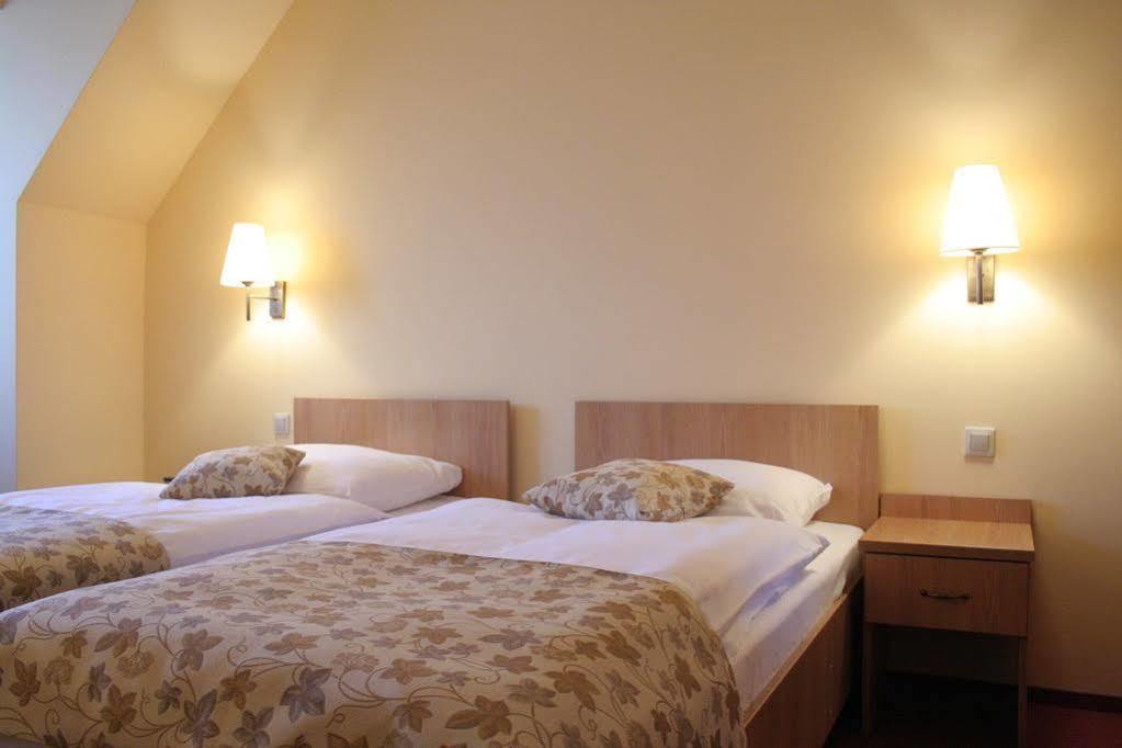 Ski Hotel Piwniczna-Zdroj Exterior photo